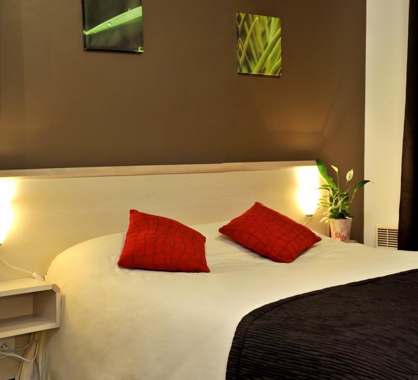 Brit Hotel Cherbourg Zimmer foto